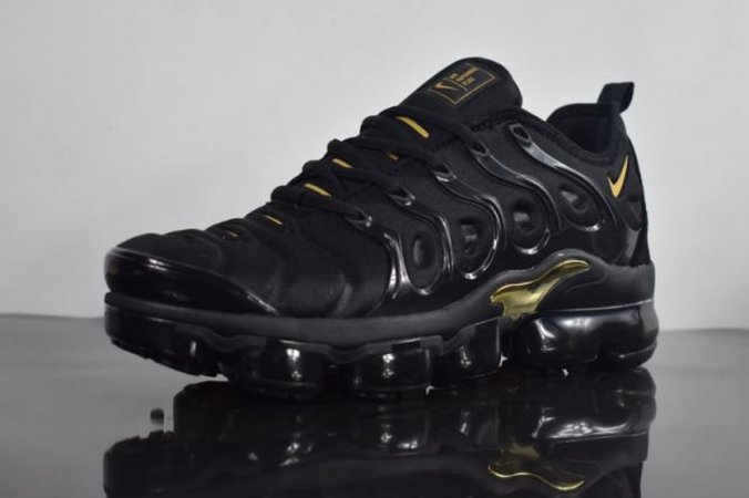 nike vapormax plus gold and black