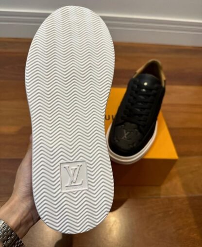 Tênis Louis Vuitton - Image 6