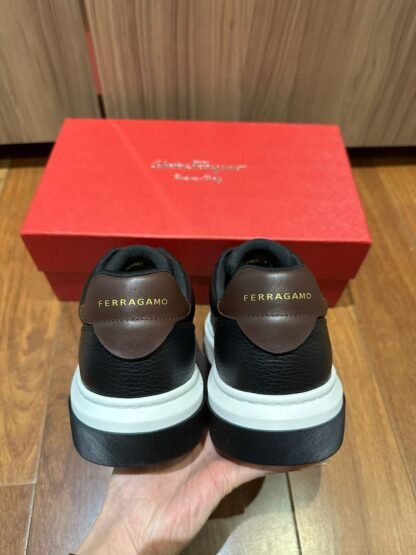 Tênis Ferragamo - Image 4
