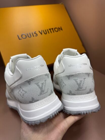 Tênis Louis Vuitton - Image 5