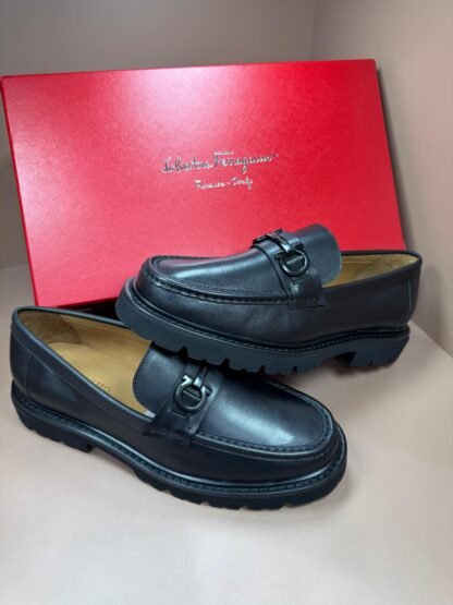 Sapato Ferragamo - Imagem 2