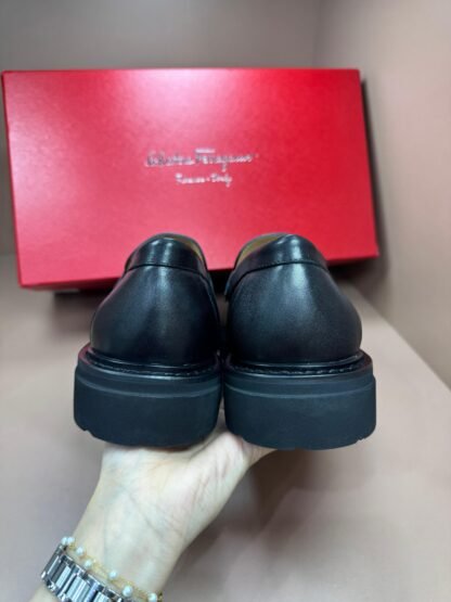 Sapato Ferragamo - Imagem 5