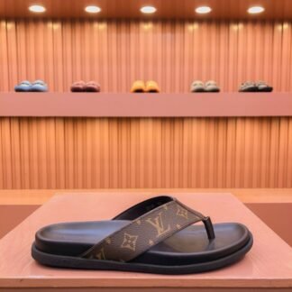 Chinelo Louis Vuitton