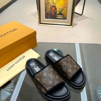 Chinelo Louis Vuitton