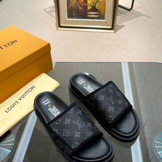 Chinelo Louis Vuitton