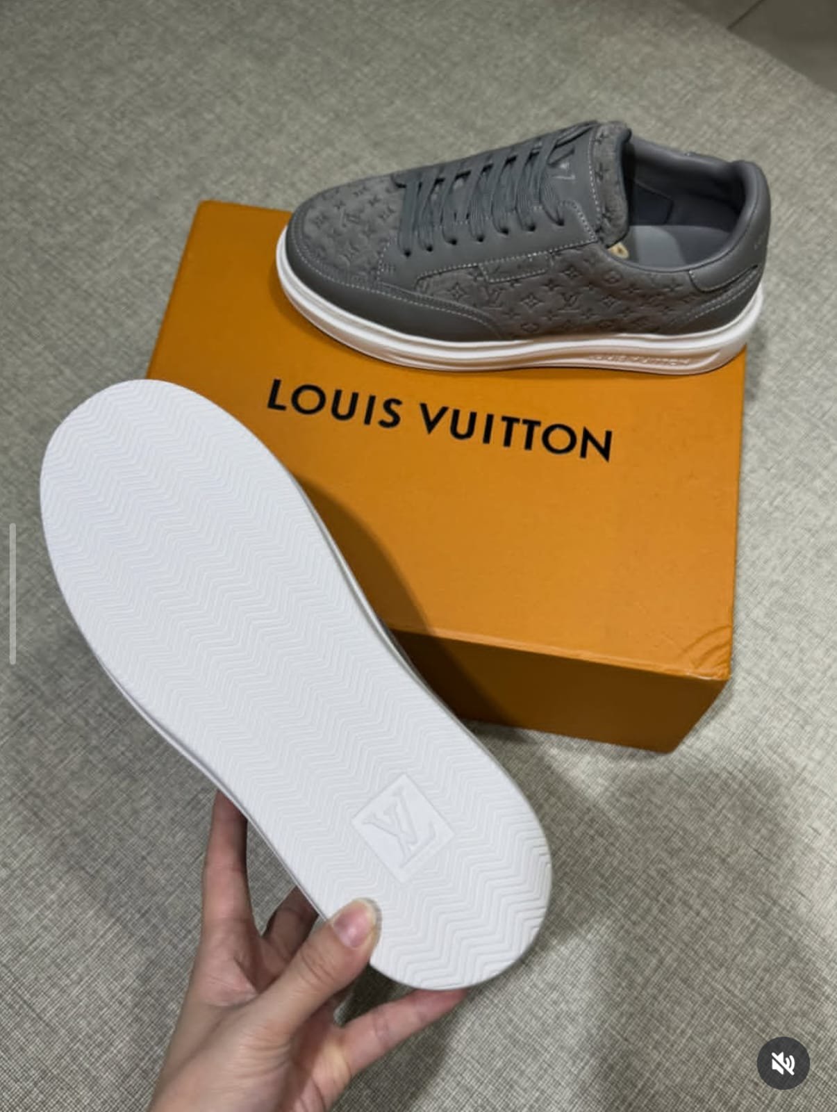 Tênis Louis Vuitton - Imagem 2