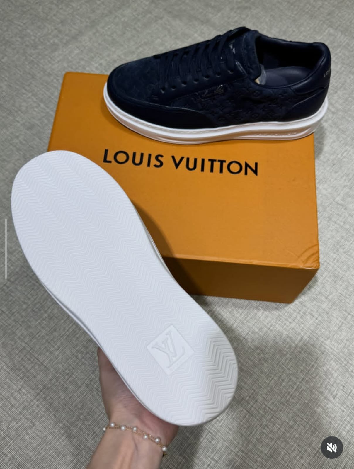 Tênis Louis Vuitton - Imagem 3